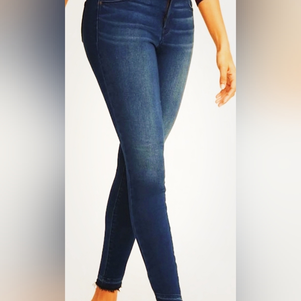 Old Navy Size 8 Dark Wash Rockstar Super Skinny Built-in Warm Jean Raw Hems